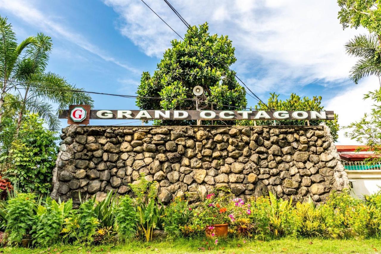 Grand Octagon Resort Laoag Exterior photo